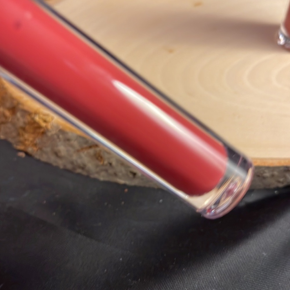 Lip glosses - Picture 4 of 5